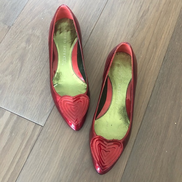 Jessica Bennett glossy red shoes heart shoes size 6 shiny cute fun heels - Picture 1 of 7